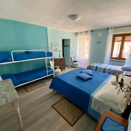 Marietta 3*